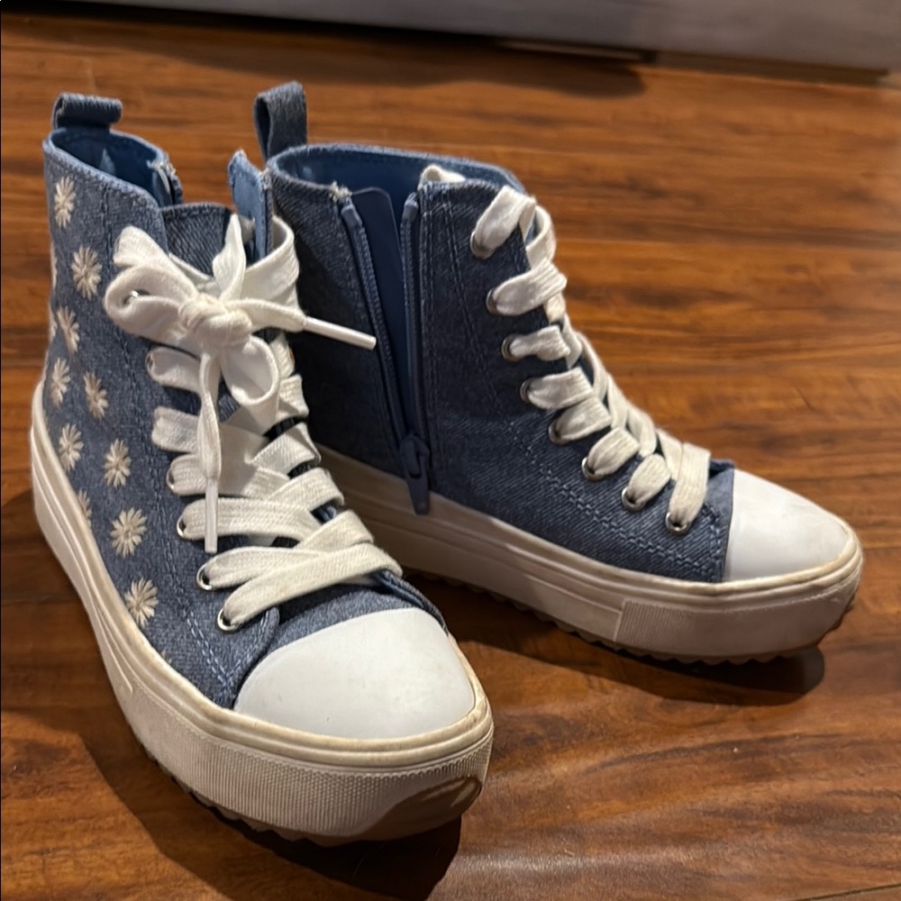 Blue High-Top Sneakers with White Floral Design